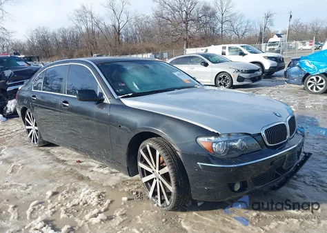 2007 BMW 750Li из США, поврежденный, VIN WBAHN83517DT75423